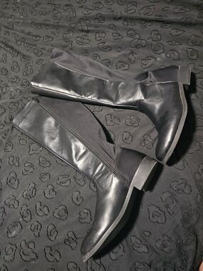 Wide Calf Classic Black Knee-High Leather Boots - Sleek Everyday Style